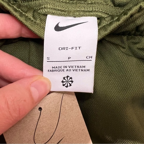 NWT Nike Men's Rough Green Dri-FIT Knit Hybrid 9" Training Shorts Size Small - Picture 11 of 13